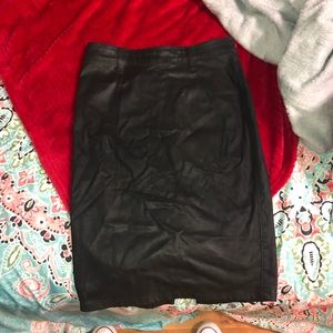 Super cute leather skirt❤️ Riff Raff